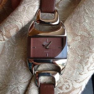 New Geneva brown watch