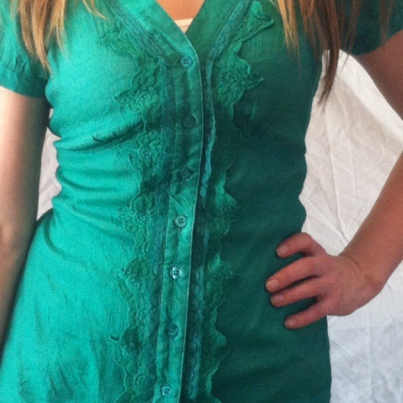Green Top - Picture 3 of 3