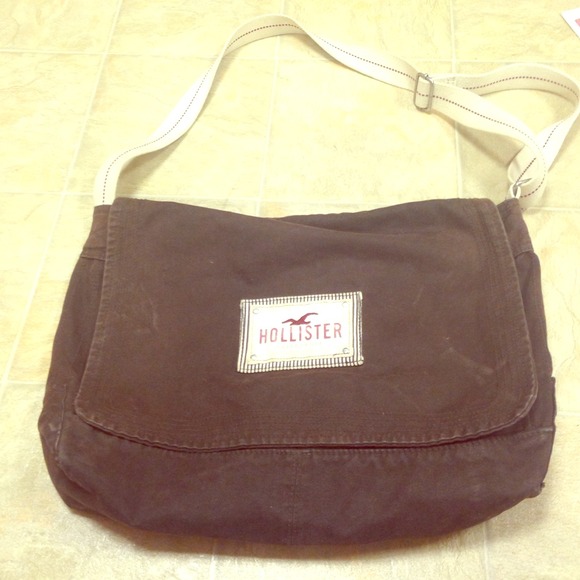 Hollister Brown messenger Bag