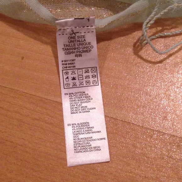 Beautiful light mint and gold flecked scarf - Picture 3 of 4