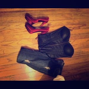 Reserved for @sammypappyy  leather corset top