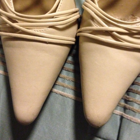 Cream heels with wrap around ankle strap - Picture 3 of 3