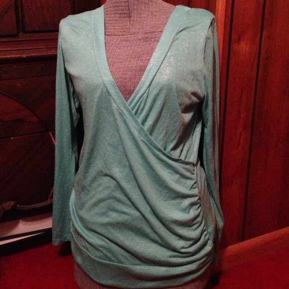SOLD Vanity turquoise top