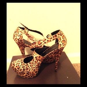 Leopard pumps forever 21