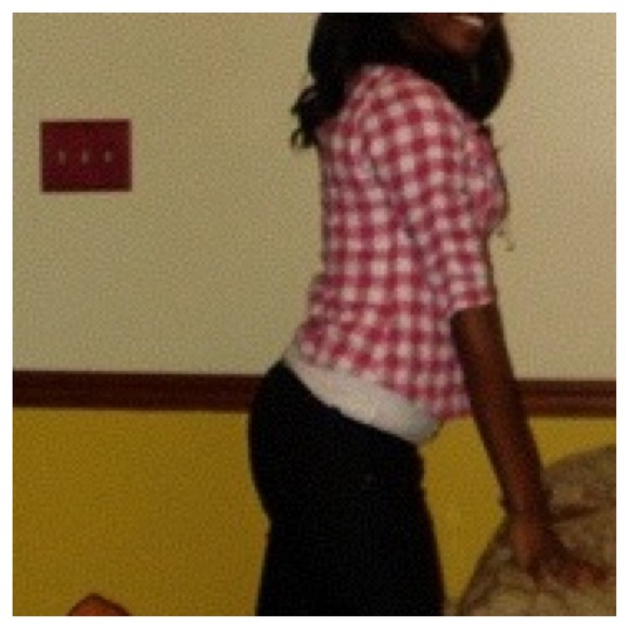 🎀 Cute & Comfy Cotton plaid button down shirt 🎀 - Picture 4 of 4