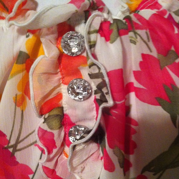 Purchased to small & could not return w/o tags - Picture 2 of 2