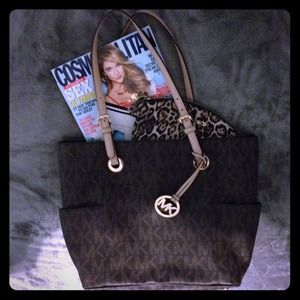 👑SOLD👑 Mint condition Michael Kors brown tote