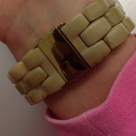 Michael Kors watch - Picture 2 of 2