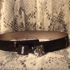 N.W.T. Micheal Kors belt bundle 4vanillia68