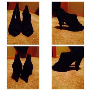Black heels! Only worn once!!