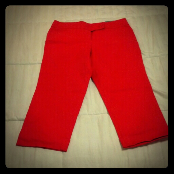 Red capri