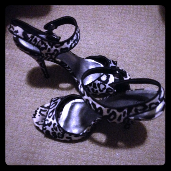 Joey patterned heels