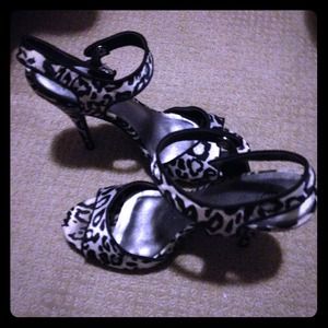 Joey patterned heels