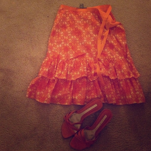 Josephine skirt size 4 and Corelli sandals size 9 - Picture 1 of 4