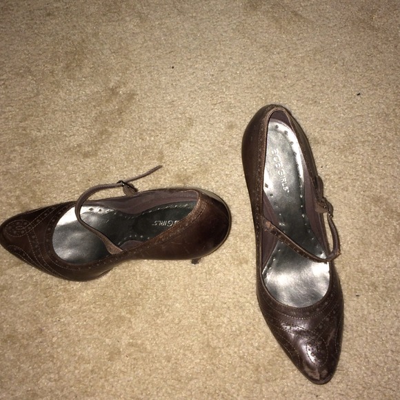 Shoes- - Picture 1 of 4