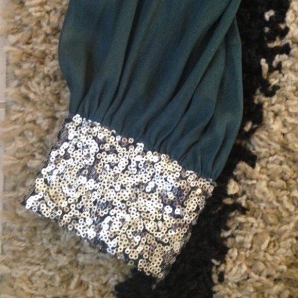 Gorgeous green formal dress! - Picture 3 of 3