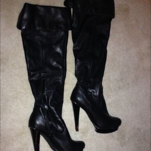 *SOLD* Steve Madden Boots