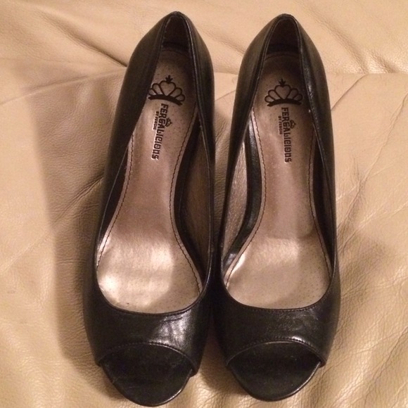 FERGIE PEEP TOE HEELS