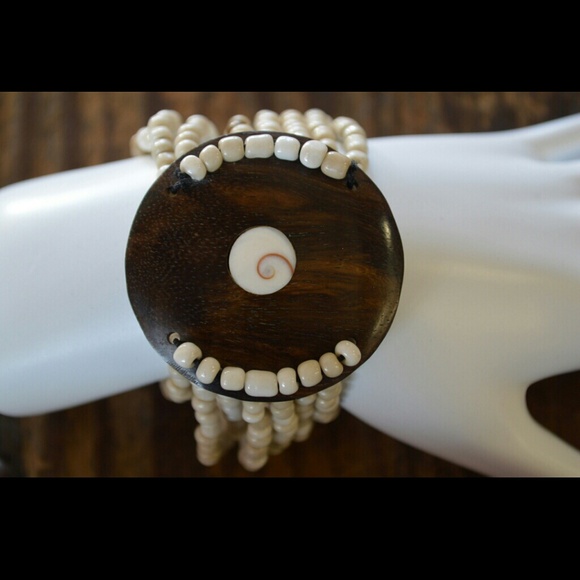 Natural wood beaded bracelet