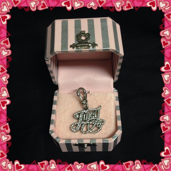 ‼️FLASH SALE‼️💖💖Juicy Signature Charm💖💖