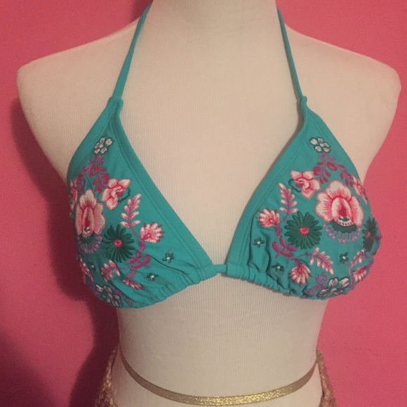 Beautiful Floral Stitched Bikini Top - Picture 3 of 3