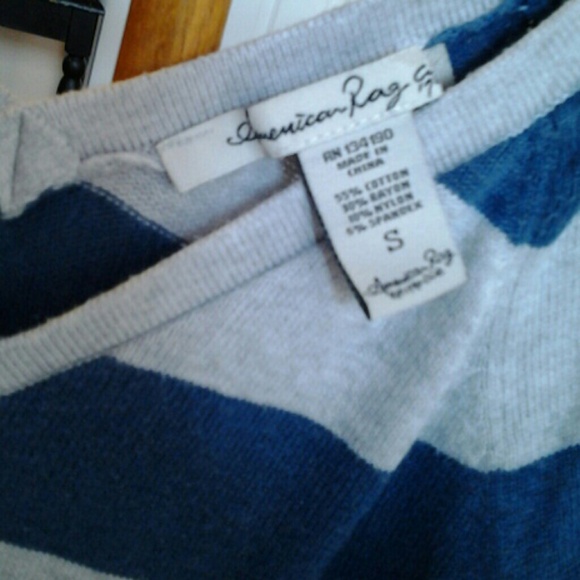 Sweater - Picture 2 of 3