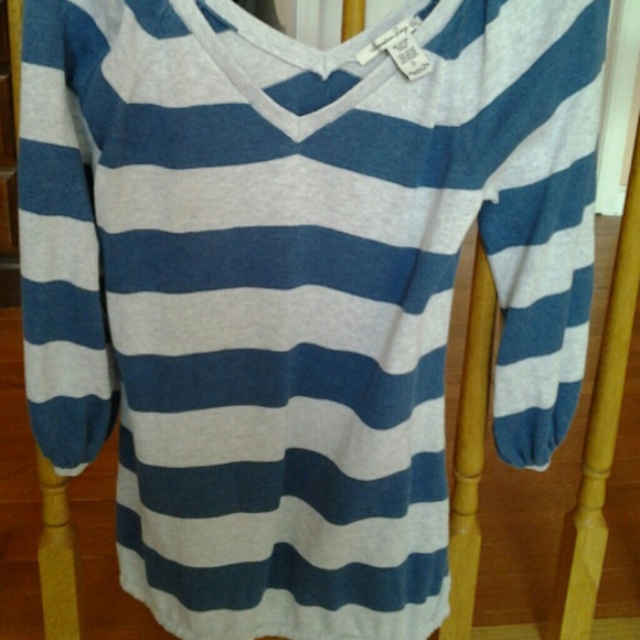 Sweater - Picture 3 of 3