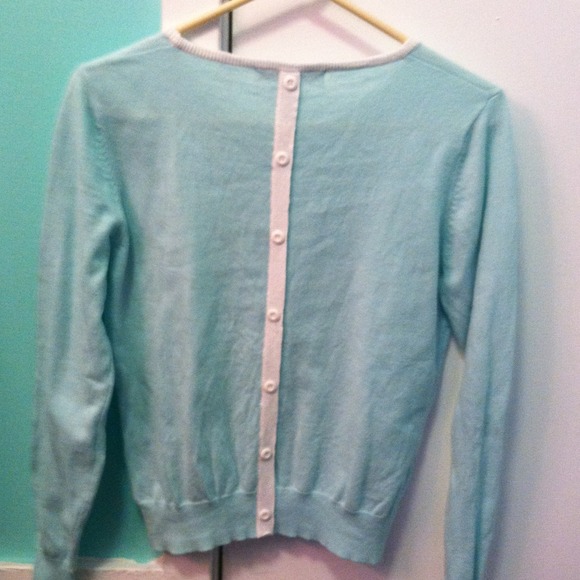 Cute button back sweater