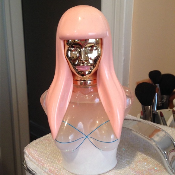 Nicki Minaj Perfume. Pink Friday