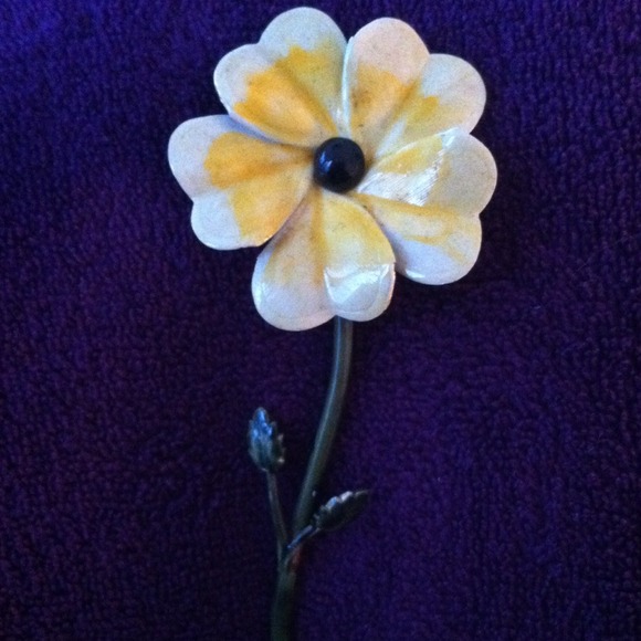 Original by Robert Vintage Enameled Flower Pin - Picture 4 of 4