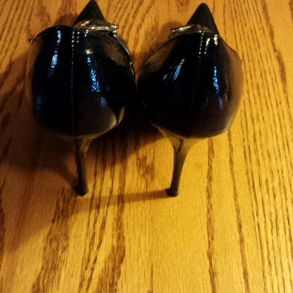 Shoes - Picture 3 of 3