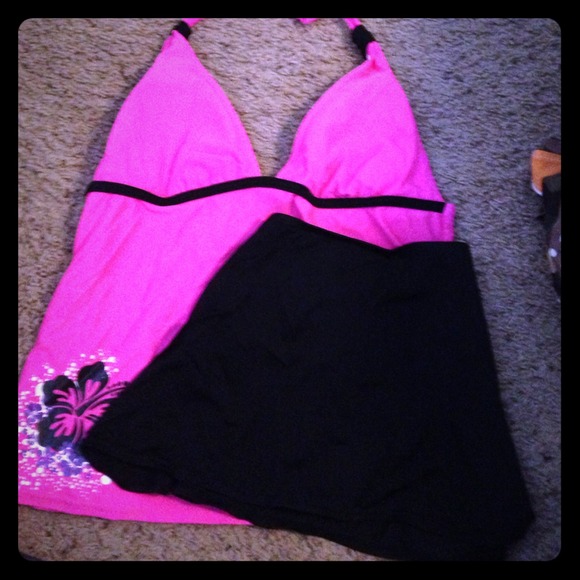 Outerwear - ❗️HOLD❗️Cute bathing suit FOR MICHELLE