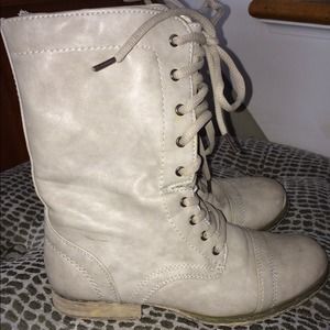 Aldo Size 7 grey boots