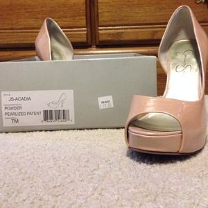 Authentic Jessica Simpson Nude peep-toe pumps