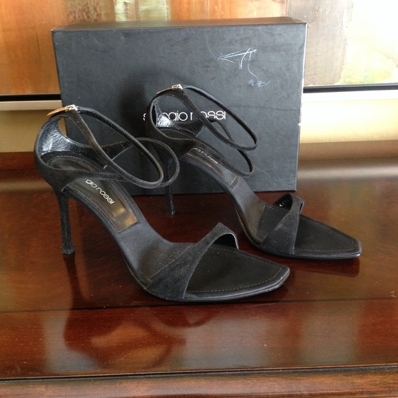 Black heels