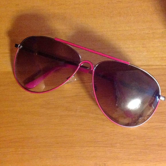 Steve Madden Accessories - Pink Steve MSunglasses, tank & bandana bundle