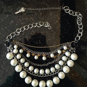 Betsey Johnson pearl necklace