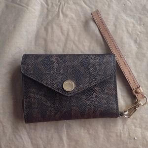 MK phone wristlet, iPhone 4/4s