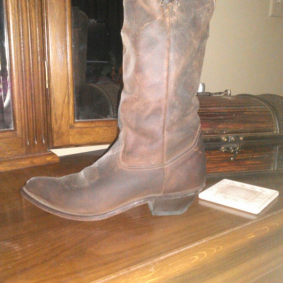 Boots - Picture 3 of 4