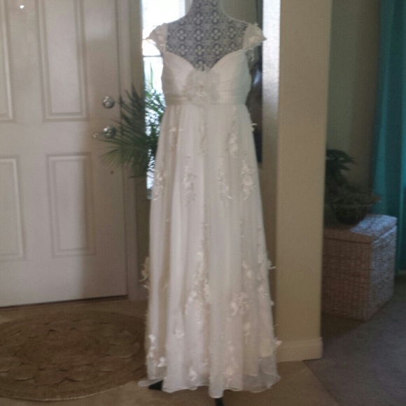 BOHEMIAN BEACH WEDDING GOWN. .NWOT