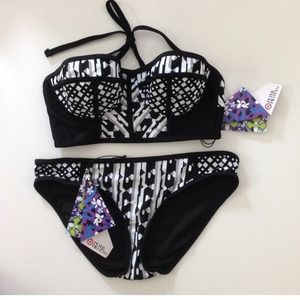 ❌❌SOLD❌❌ 🎉PM Editor Pick🎉 Peter Pilotto Bikini