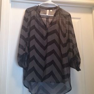 ❌❌SOLD❌❌Sheer Chervon Top