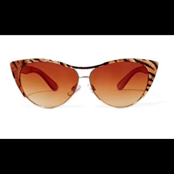 Cat eye tiger print sunnies