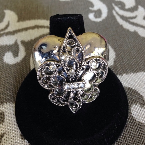 Stretch ring