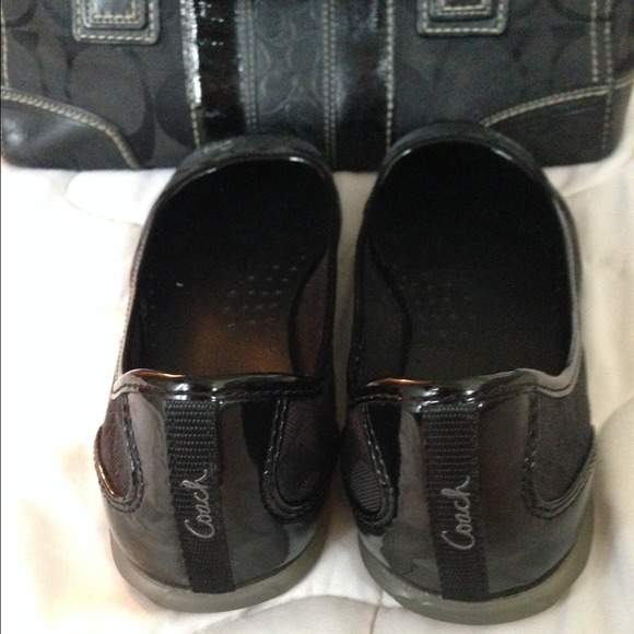 ***SOLD on eBay***Coach Flats! Excellent condition - Picture 4 of 4