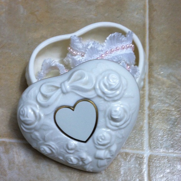 Heart shaped jewelry box
