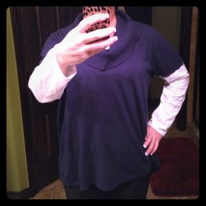 Cowl-neck Sweater w/ T-shirt  sleeves & neckline