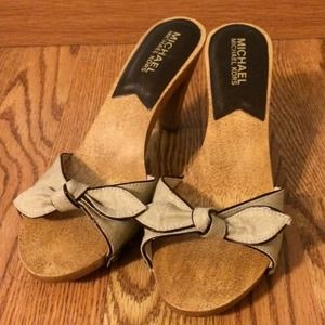 Never been worn Michael Kors heels