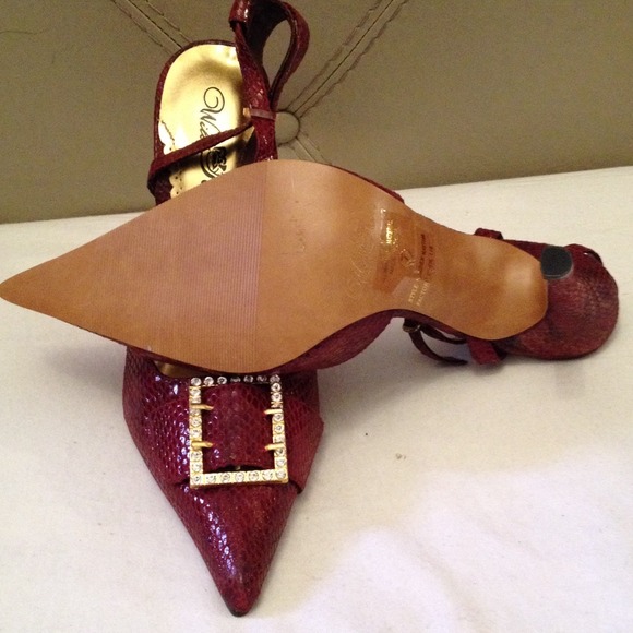 Heels - Picture 2 of 2