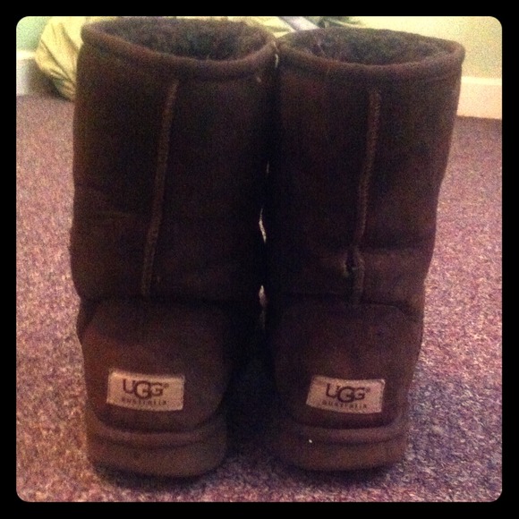Used UGGS